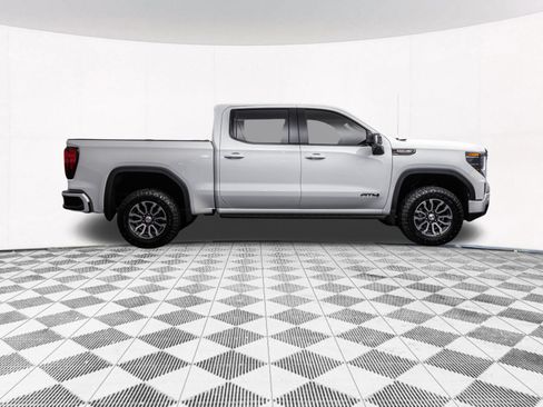 Used 2023 GMC Sierra 1500 AT4 w/ AT4 Premium Package AWD/4WD image 13