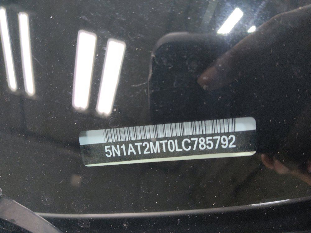 Used 2020 Nissan Rogue SV FWD image 33