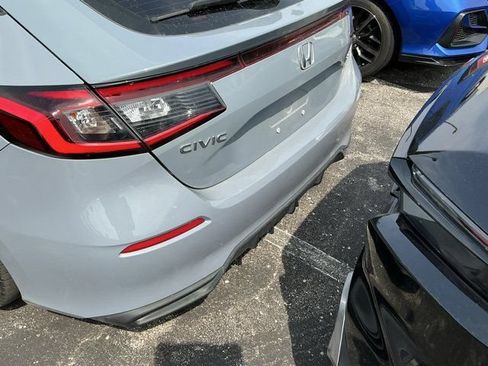Used 2022 Honda Civic Sport image 9