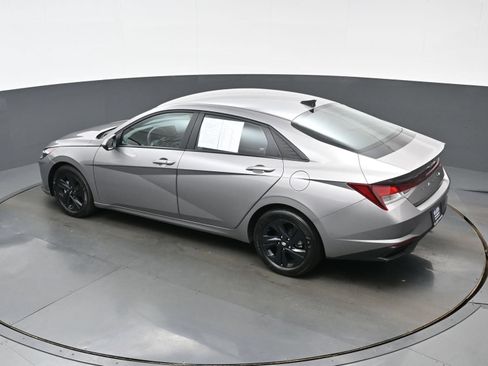 Certified 2023 Hyundai Elantra SEL FWD image 34