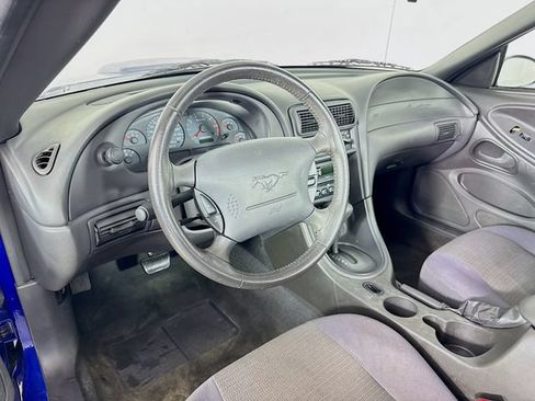 Used 2004 Ford Mustang Coupe RWD image 9