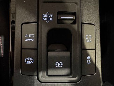 Used 2026 Toyota Prius Plug-In Hybrid FWD image 19