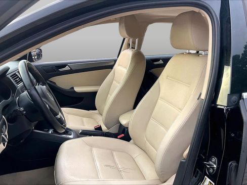 Used 2014 Volkswagen Jetta TDI FWD image 8