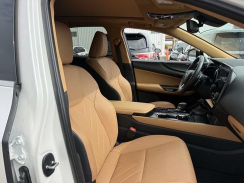Used 2025 Lexus NX 350h AWD w/ Rear Seat Package image 31
