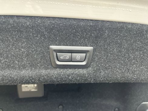 Certified 2025 BMW 330i Sedan image 34