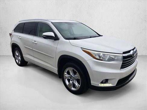 Used 2014 Toyota Highlander Limited FWD image 3