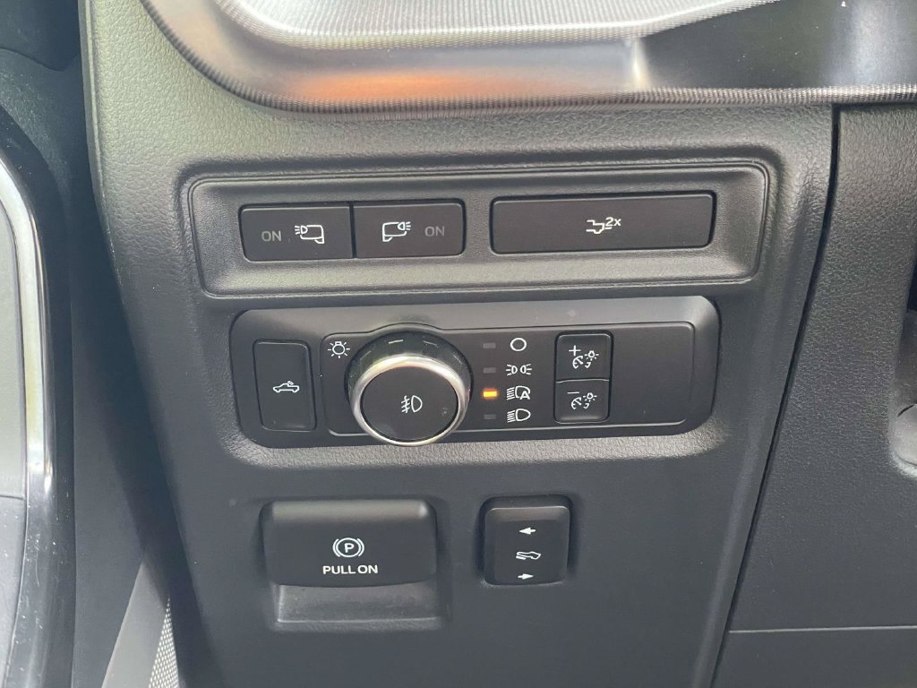Used 2022 Ford F150 Platinum AWD/4WD image 22