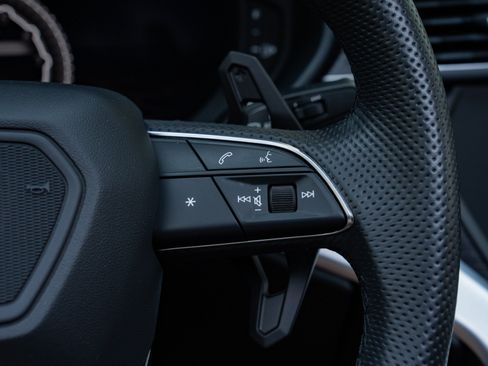 Used 2019 Lamborghini Urus AWD/4WD image 38