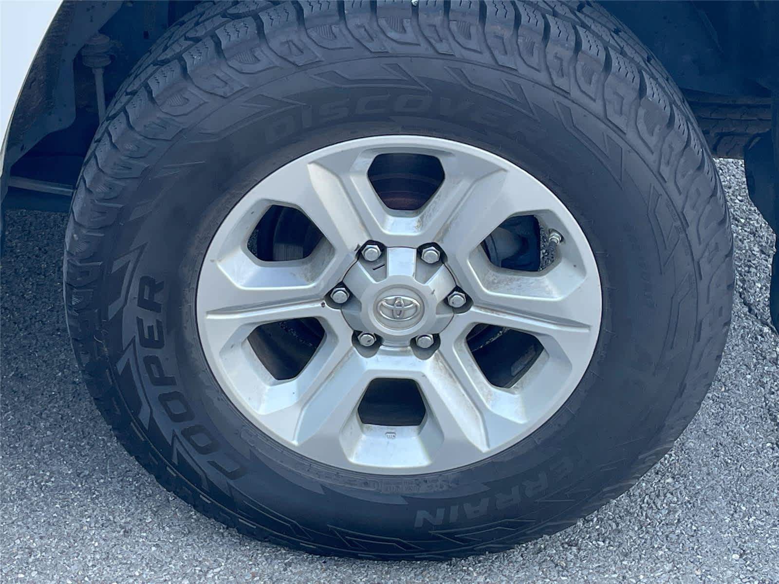 Used 2019 Toyota 4Runner SR5 Premium AWD/4WD image 11