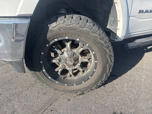 Used 2020 RAM 1500 Laramie w/ Off Road Group image 4