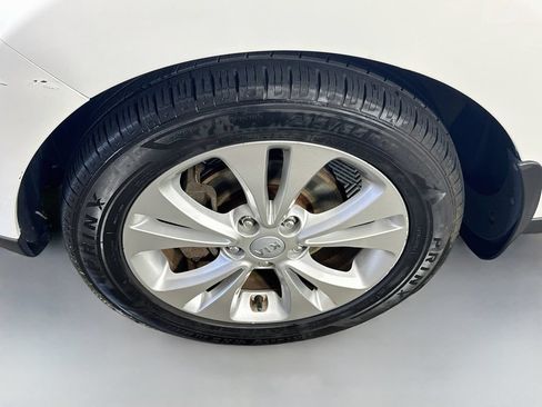 Used 2016 Kia Soul ! FWD image 4