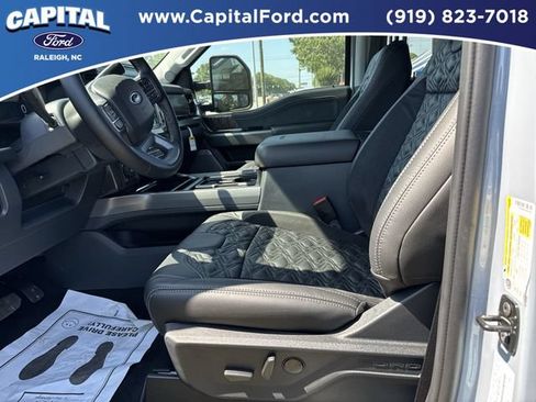 New 2026 Ford F250 Lariat w/ Black Appearance Package AWD/4WD image 18