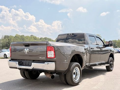 Used 2024 RAM 3500 Tradesman w/ Chrome Appearance Group AWD/4WD image 7