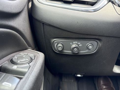 Used 2020 Chevrolet Equinox LT w/ Driver Convenience Package FWD image 50