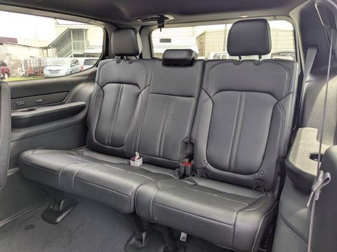 New 2026 Jeep Grand Wagoneer Limited image 14