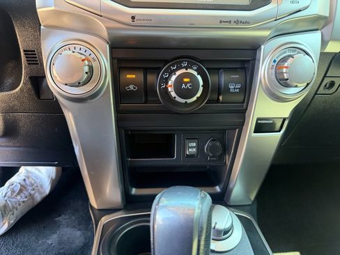 Used 2016 Toyota 4Runner SR5 AWD/4WD image 35