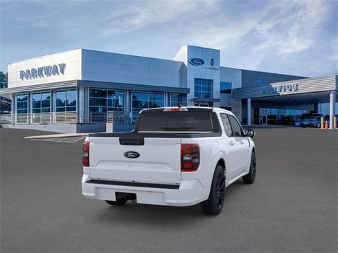 New 2025 Ford Maverick Lobo image 8