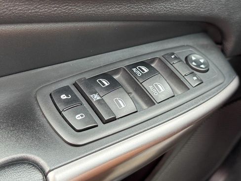 Used 2019 Jeep Cherokee Limited AWD/4WD image 26