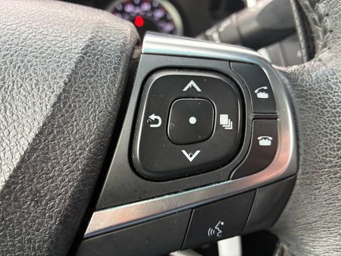 Used 2017 Toyota Camry SE image 15