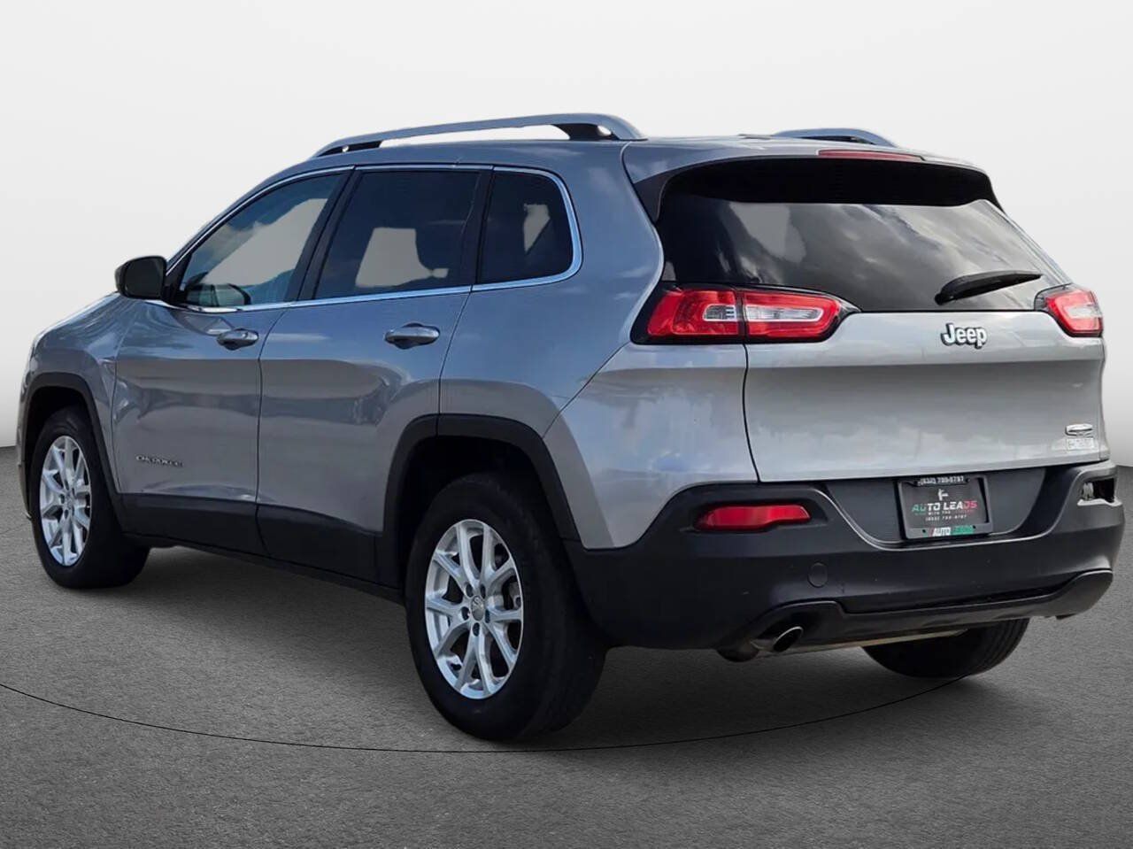 Used 2014 Jeep Cherokee Latitude FWD image 4