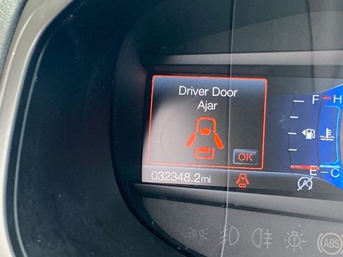 Used 2022 Ford Edge Titanium w/ Class II Trailer Tow Package image 19