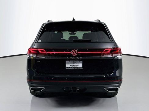 Certified 2026 Volkswagen Atlas SE FWD image 5