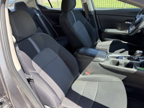 Used 2021 Nissan Sentra SV FWD image 19