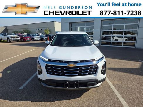 New 2026 Chevrolet Equinox LT w/ Convenience Package II AWD/4WD image 2