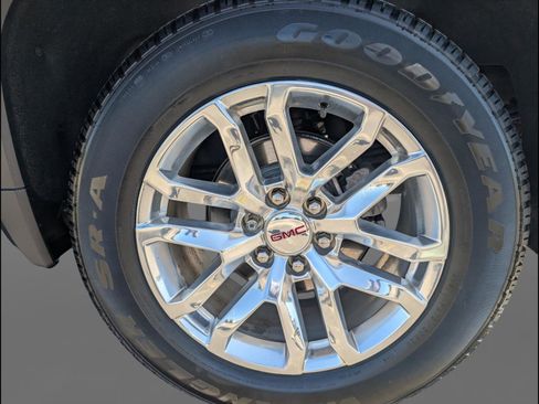 Used 2019 GMC Sierra 1500 SLT w/ SLT Premium Plus Package AWD/4WD image 25