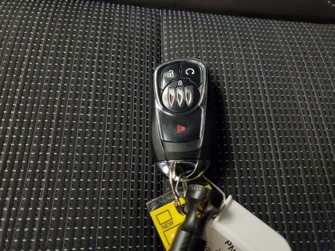 Used 2025 Buick Envista Preferred image 27