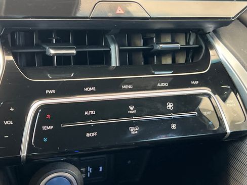 Certified 2022 Toyota Venza Limited AWD/4WD image 24