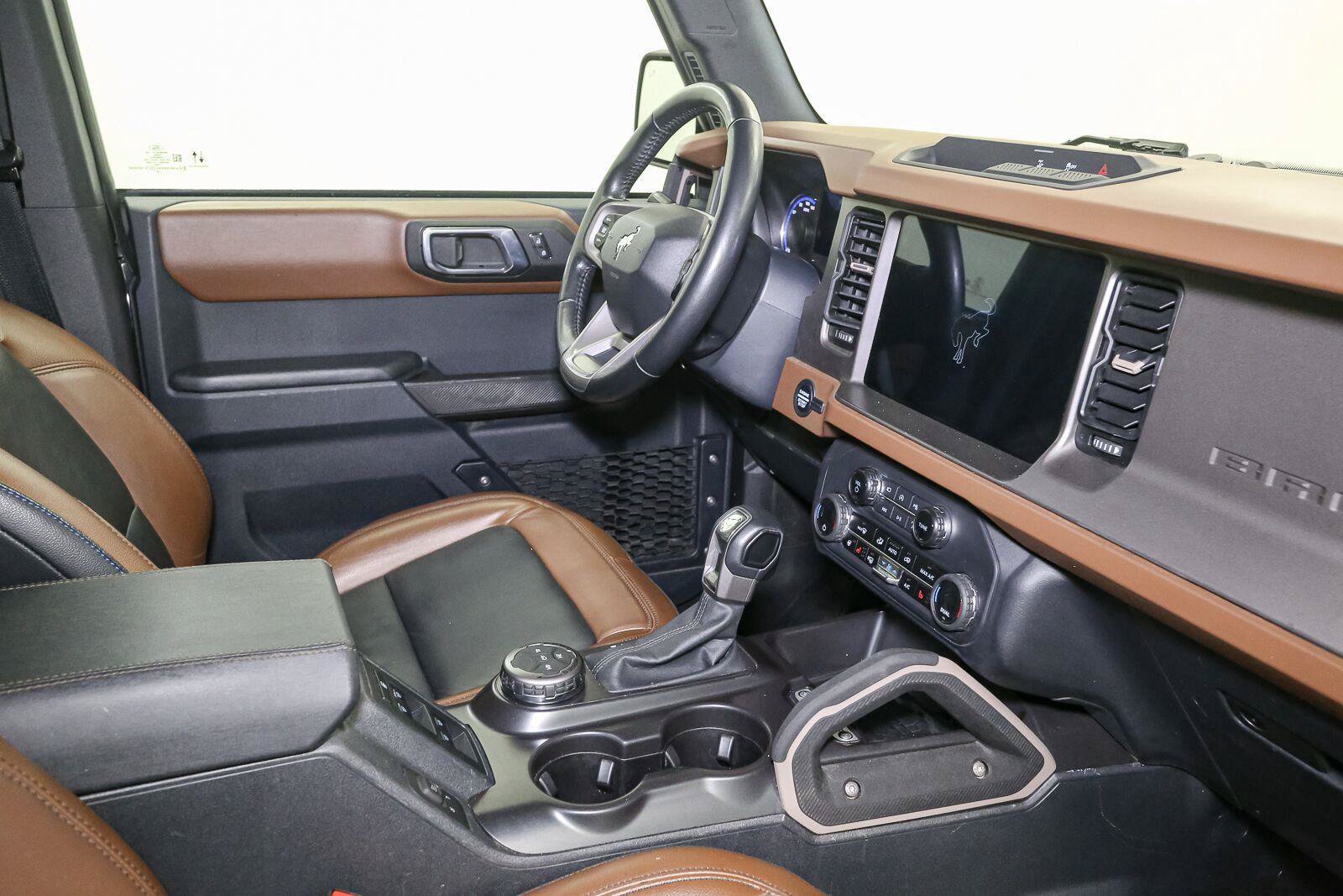 Used 2024 Ford Bronco Outer Banks AWD/4WD image 17