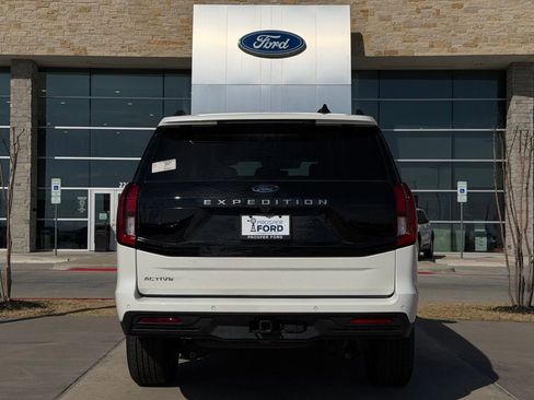 New 2025 Ford Expedition Active image 35