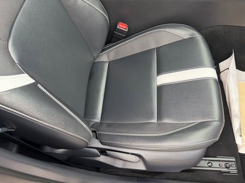 Used 2025 Toyota Camry SE image 17