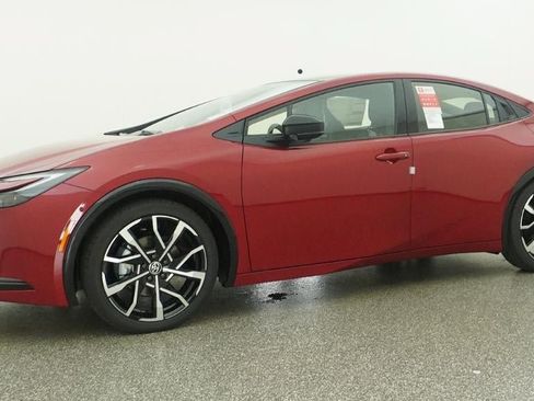 New 2026 Toyota Prius Plug-In Hybrid FWD image 18