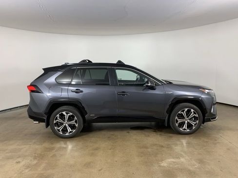 Used 2022 Toyota RAV4 XSE w/ Weather Package image 5