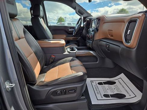 Used 2019 Chevrolet Silverado 1500 High Country w/ Technology Package AWD/4WD image 35