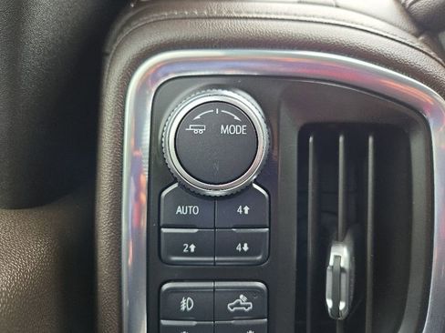 Used 2021 GMC Sierra 2500 Denali w/ Denali Ultimate Package AWD/4WD image 23