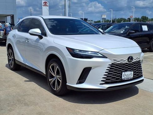 Used 2025 Lexus RX 350 FWD w/ Technology Package image 4