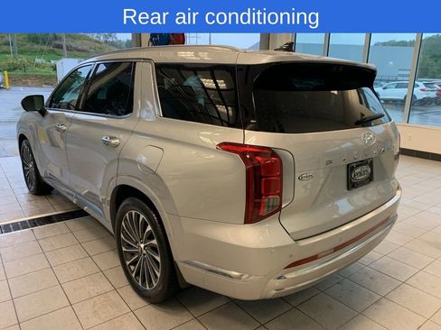 Used 2024 Hyundai Palisade Calligraphy image 13