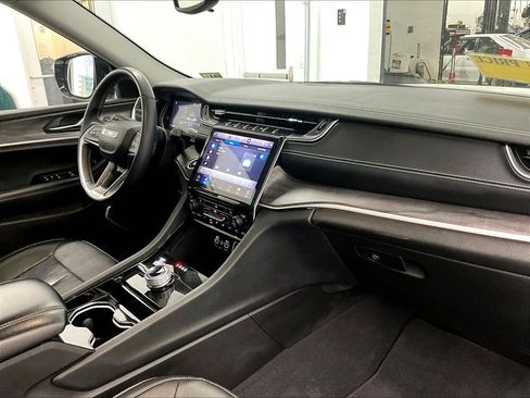 Used 2022 Jeep Grand Cherokee L Limited image 14