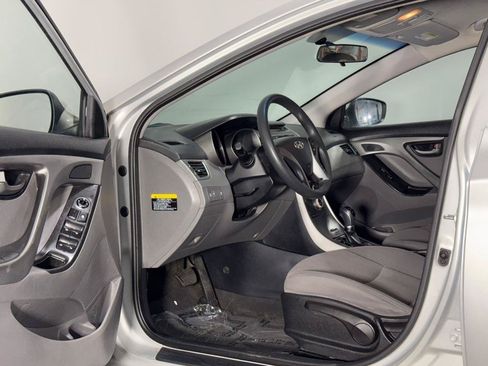 Used 2016 Hyundai Elantra SE FWD image 7