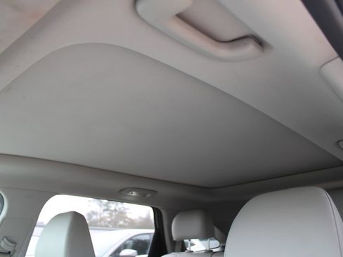 Certified 2025 Kia Sorento S w/ Panoramic Sunroof Package image 58