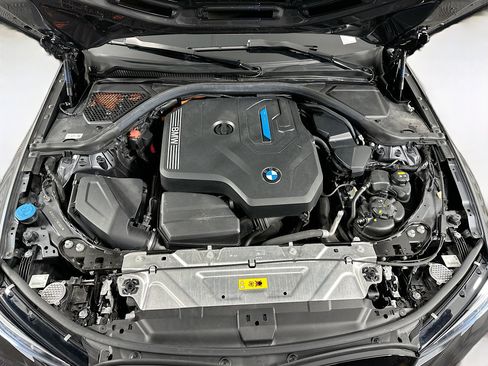 Used 2022 BMW 330e w/ M Sport Package image 32