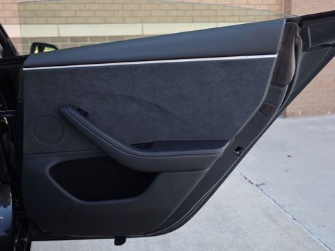 Used 2025 Tesla Model 3 Long Range AWD/4WD image 23