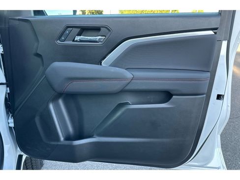 Used 2024 Chevrolet Colorado Z71 w/ Safety Package image 20