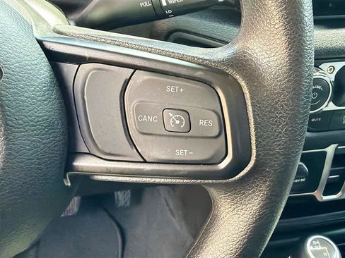 Used 2025 Jeep Gladiator Sport AWD/4WD image 35