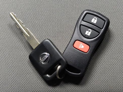 Used 2015 Nissan Xterra S w/ Value Package image 32