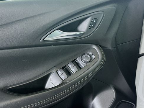 Used 2025 Buick Encore GX Preferred FWD image 15