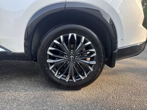 Used 2025 Nissan Rogue Platinum w/ Platinum Premium Package FWD image 36